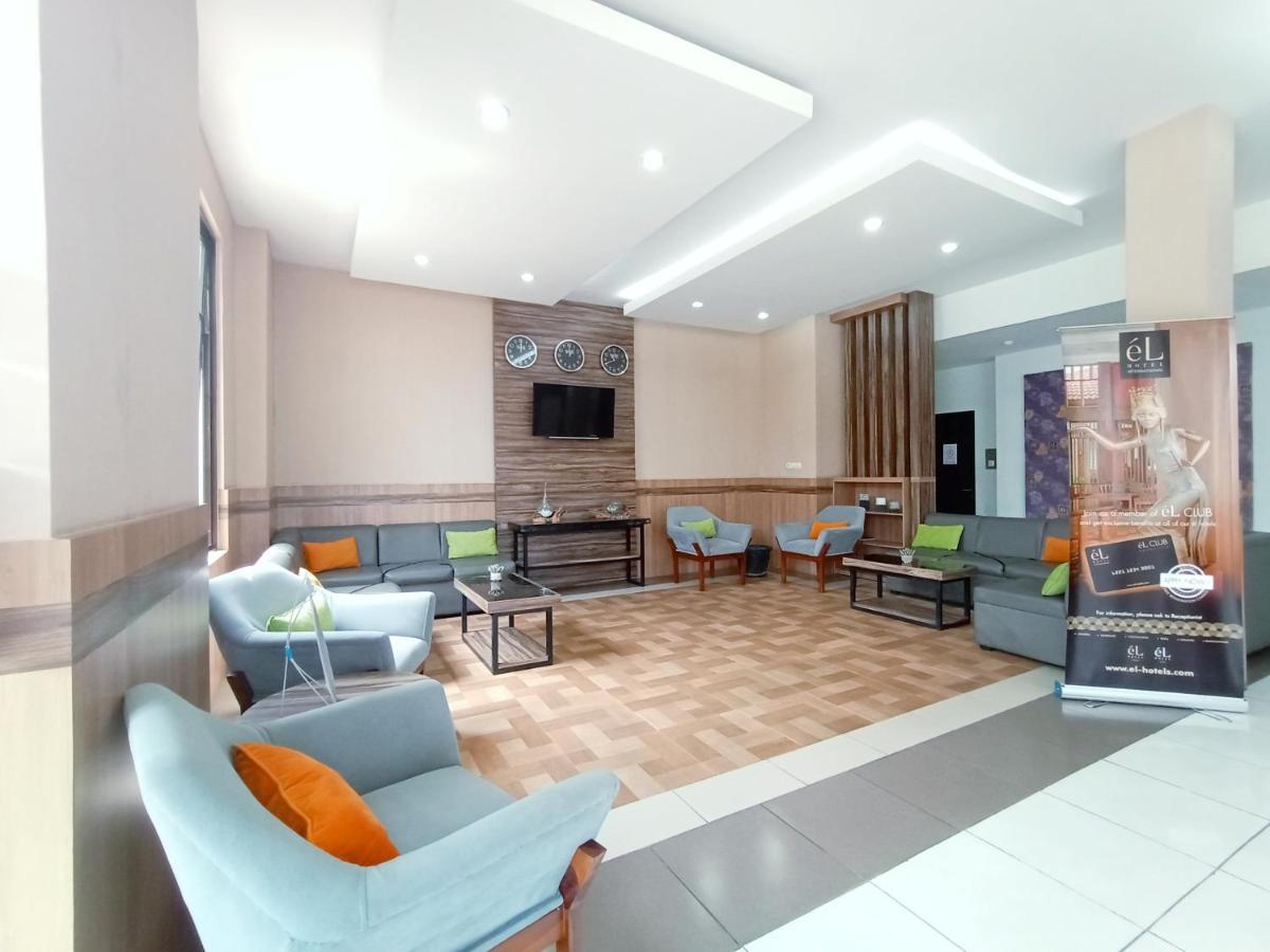 El Hotel Маланг Екстериор снимка