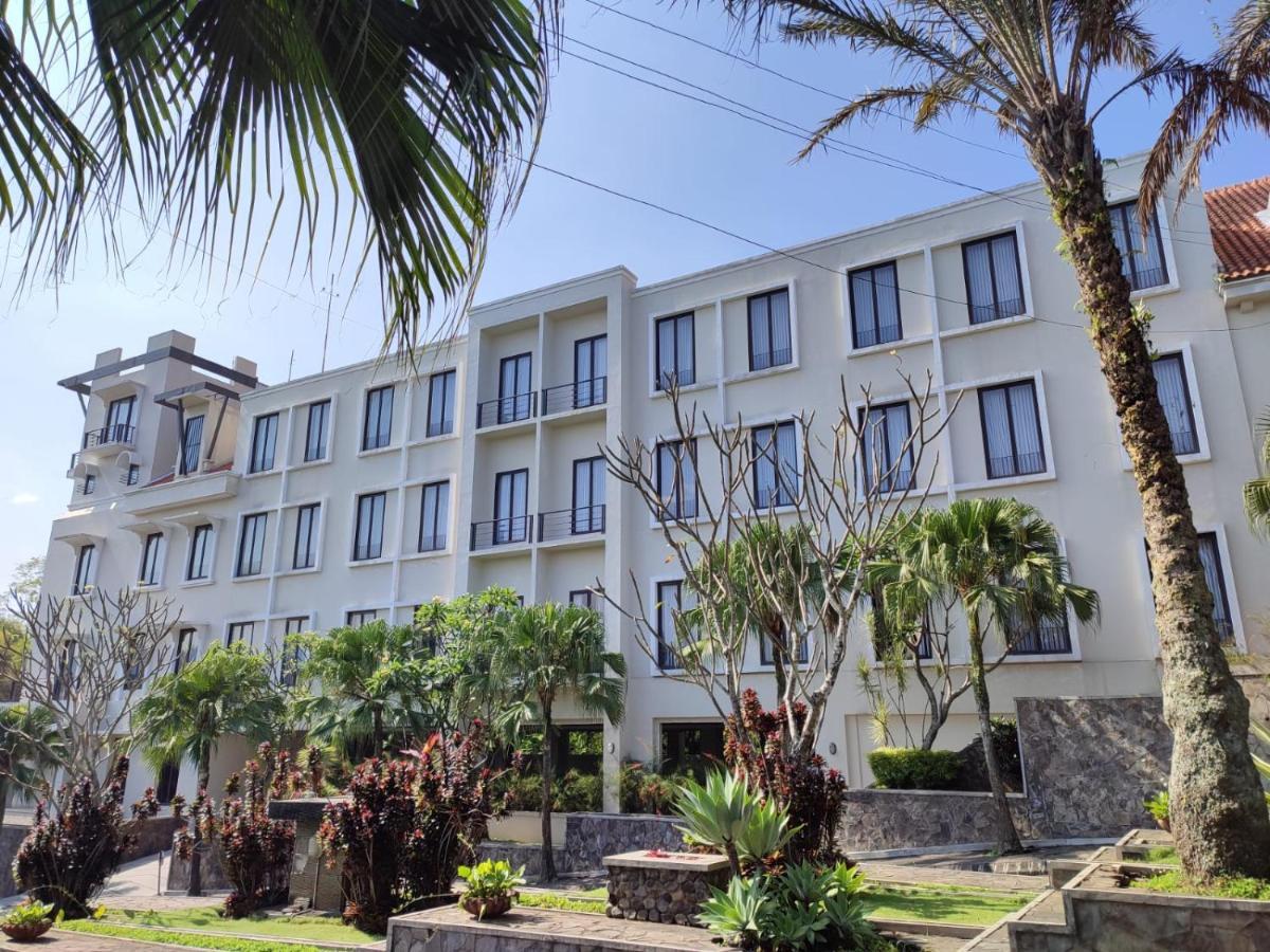 El Hotel Маланг Екстериор снимка