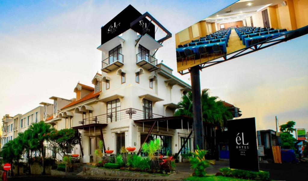 El Hotel Маланг Екстериор снимка